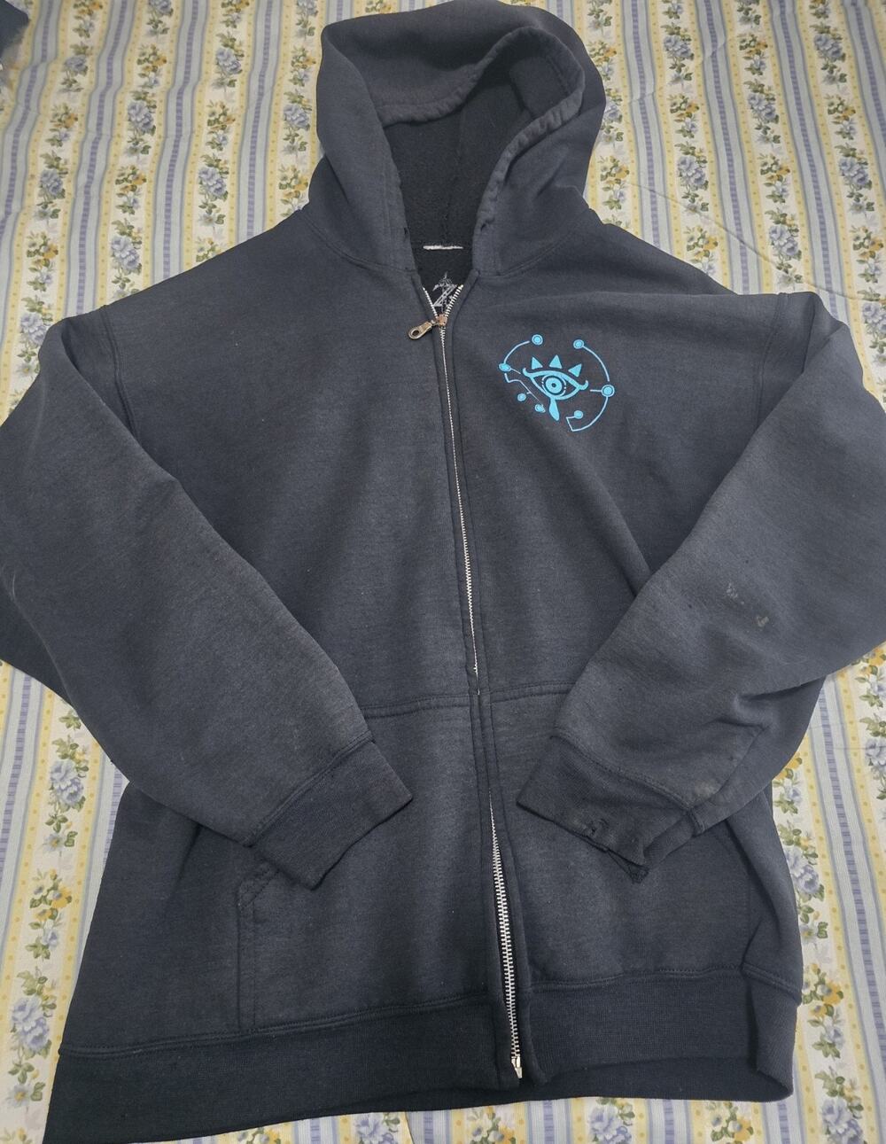 Zelda Breath Of The Wild Zip Jacket Hoodie Large Well Worn